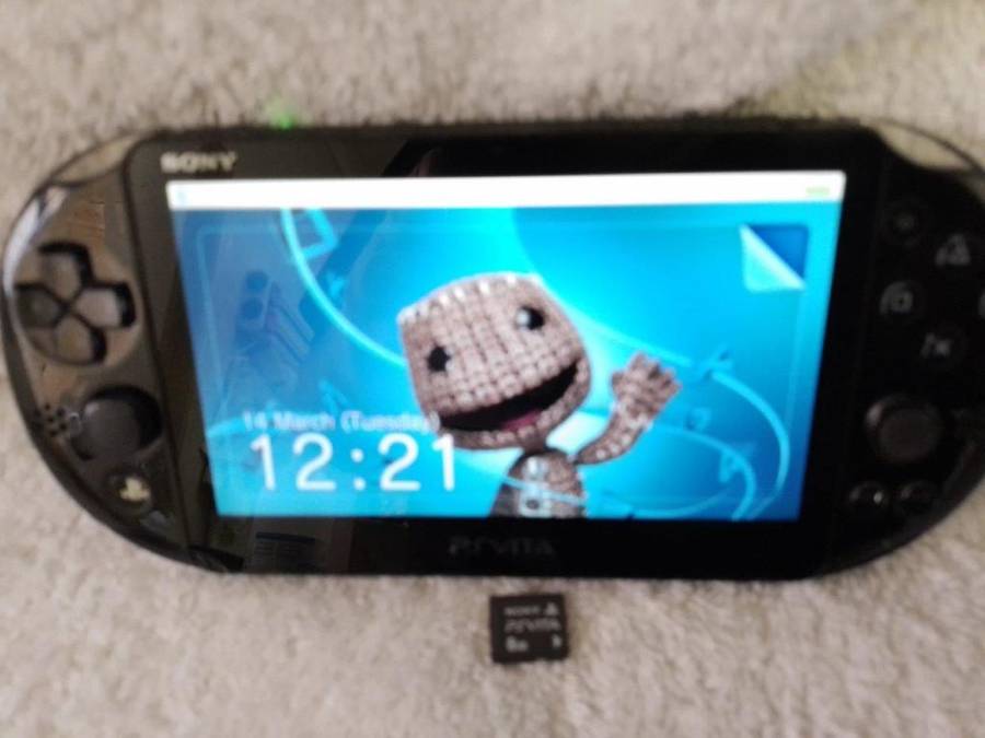Sony PSVITA 2000 c/w 8GB Memory card