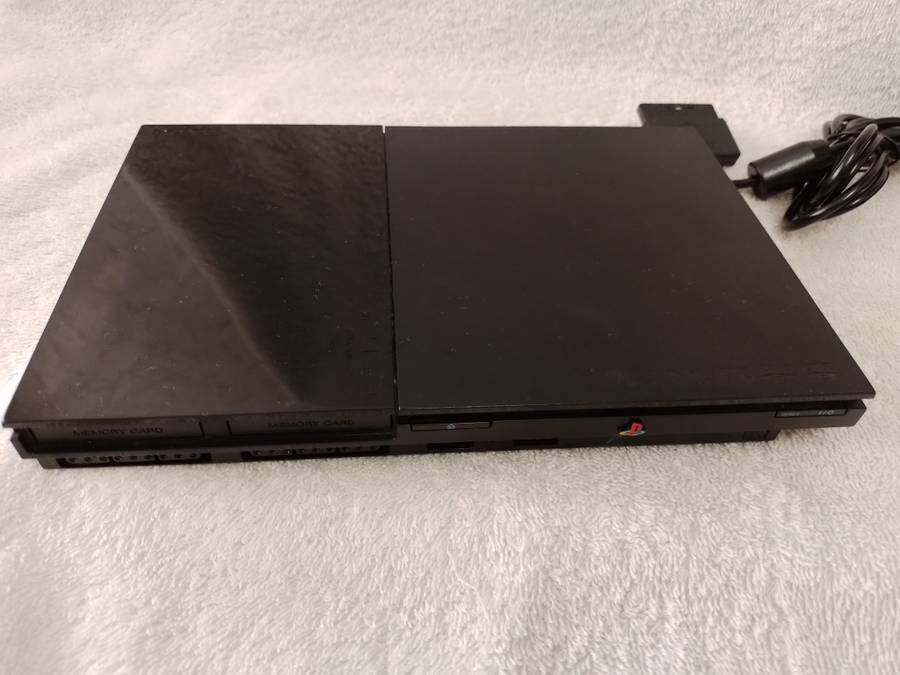 Playstation 2 - Black Slim c/w 1 x New Generic Controller, AV Cable & Power Cord