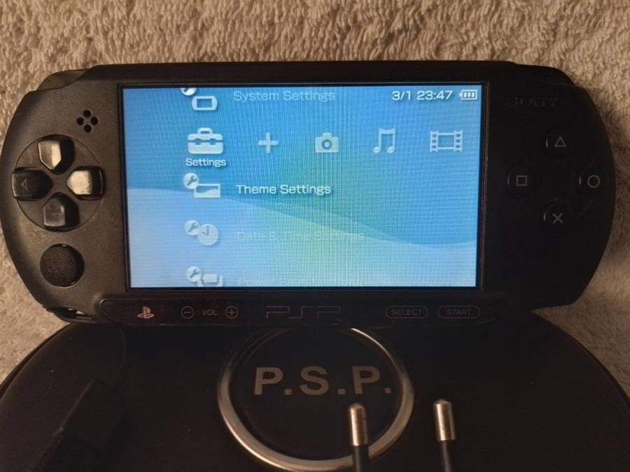 PSP Street,  Charger, Carry Case no memory card