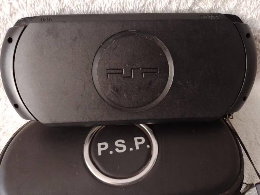 PSP Street,  Charger, Carry Case no memory card