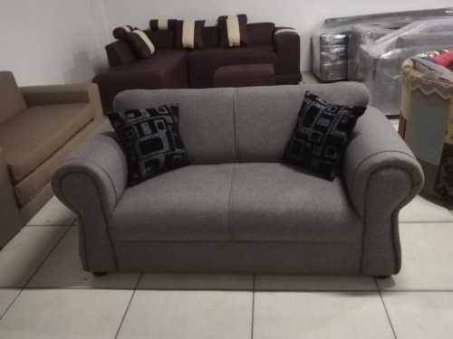 Lounge Suite: 6- Seater