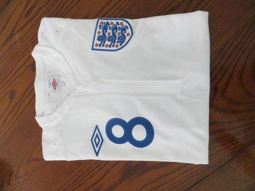UMBRO ENGLAND HOME SHIRT 2010 LAMPARD 8 - FREE DELIVERY!