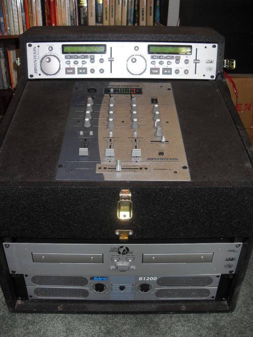COMPLETE DJ CONSOLE FOR SALE - FREE DELIVERY IN JOHANNESBURG AREA!