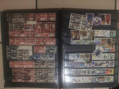 GB. Lots of books with stamps.Good value. Only few photos taken -