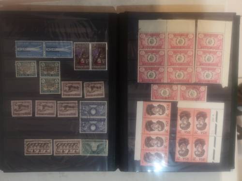 Union of South Africa - Small 16 page book. With Stamps as per scan. Umm. MM and Fine Used.