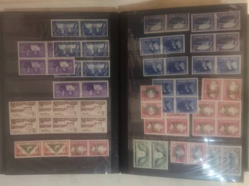 Union of South Africa - Small 16 page book. With Stamps as per scan. Umm. MM and Fine Used.