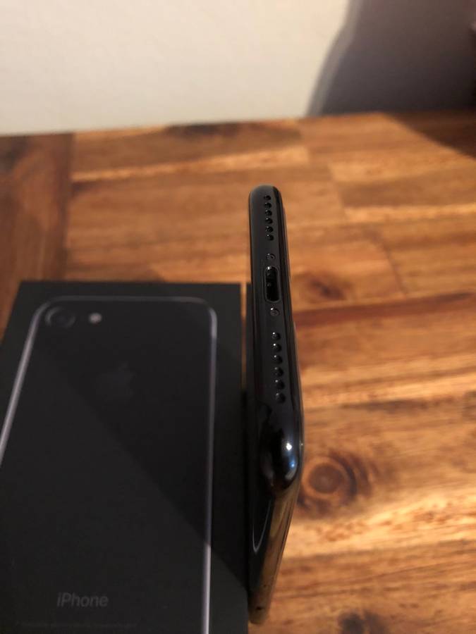 APPLE iPHONE 7 PLUS 32GB + iPHONE 7 128GB BUNDLE DEAL