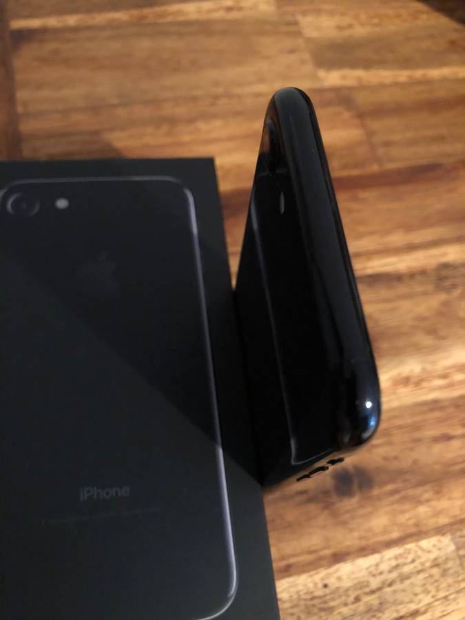 APPLE iPHONE 7 PLUS 32GB + iPHONE 7 128GB BUNDLE DEAL