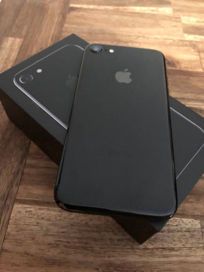 APPLE iPHONE 7 PLUS 32GB + iPHONE 7 128GB BUNDLE DEAL
