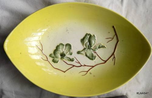 CARLTONWARE - BOAT SHAPE BOWL - 27.5x17.5cm