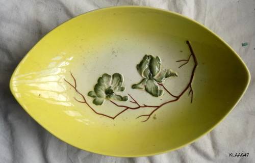 CARLTONWARE - BOAT SHAPE BOWL - 27.5x17.5cm