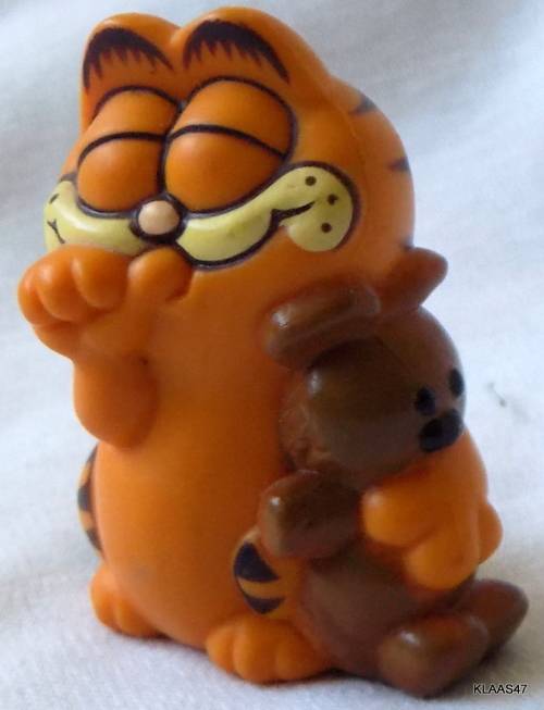 VINTAGE GARFIELD FIGURINE - 1981 - MADE IN HONG KONG - 5cm High