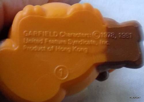 VINTAGE GARFIELD FIGURINE - 1981 - MADE IN HONG KONG - 5cm High