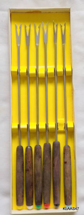 6 PIECE STAINLESS STEEL FONDUE FORKS WITH WOODEN HANDLE STILL IN ORIGINAL BOX