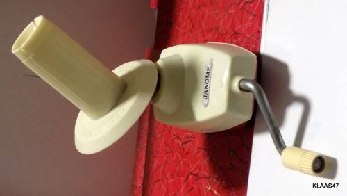 JANOME WOOL WINDER - WITH BI-LINGUAL INSTRUCTIONS - CLAMP WELDED FAST