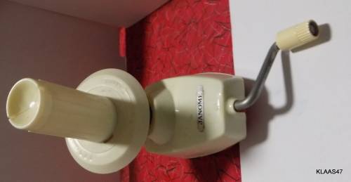 JANOME WOOL WINDER - WITH BI-LINGUAL INSTRUCTIONS - CLAMP WELDED FAST
