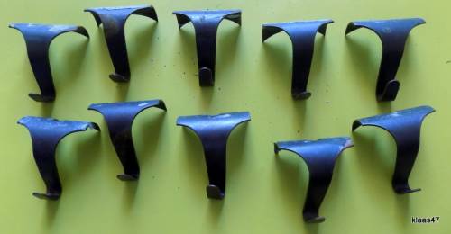 10Pcs - Metal Picture Photo Frame Hanger - S Shape Rail Moulding Hanging Hooks (Pkt3)