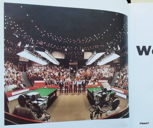 The Embassy Book of World Snooker - Clive Everton - Hardcover