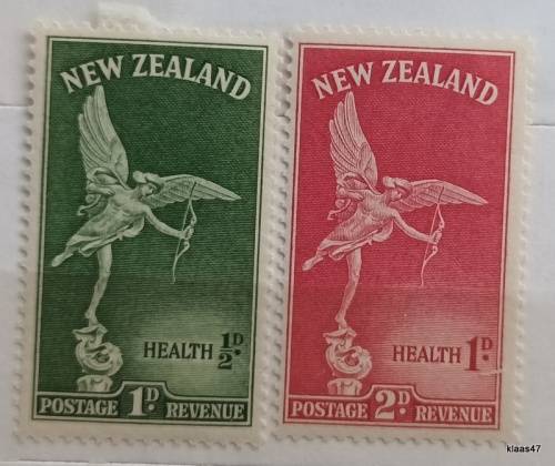 New Zealand - 1947 - Health Issue - Statue of Eros - Set of 2 Unused Hinged stamps