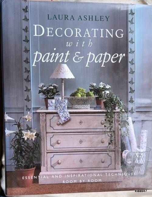 Laura Ashley - Decorating with Paint and Paper - Hardcover