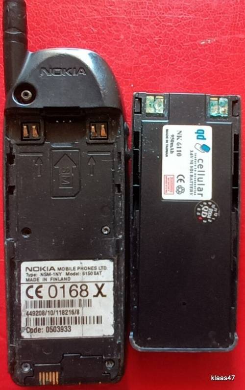 Vintage Nokia 6150 Sat - Black - Good for display or prop