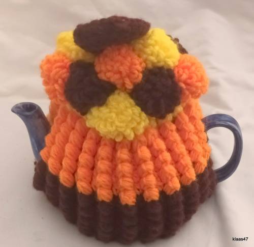 Woolen Tea Cosy - Crochet - Covers a 4 cup Tea Pot (Pot NOT included)
