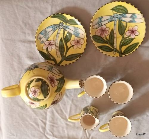 Water Berry Pottery - Miniature Tea Set: Pot, Jug, Bowl and 2 cups and saucers (Dragonflies)