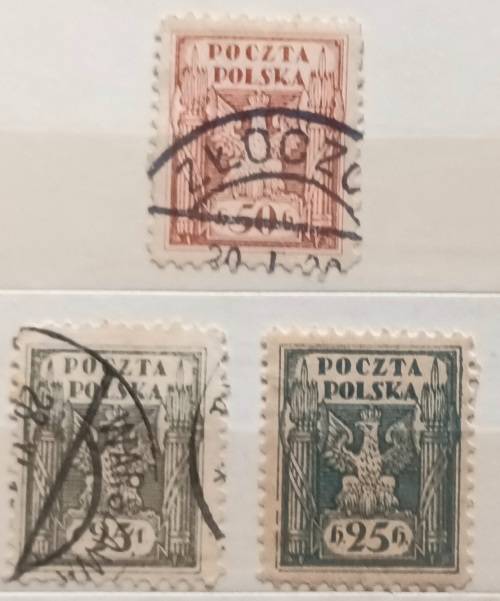Poland - 1919 - White Eagle Coat of Arms - 2 Used and 1 Unused (all Hinged) stamps