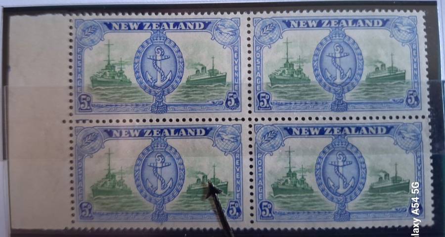 New Zealand 1946 Peace Issue 5d Block of 4 Mint stamps Extra Telegraph Wire Variety
