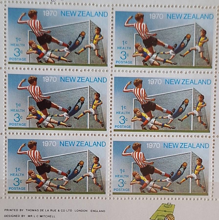 New Zealand 1970 Health Issue Set of 2 Unused Hinged Miniature Sheets