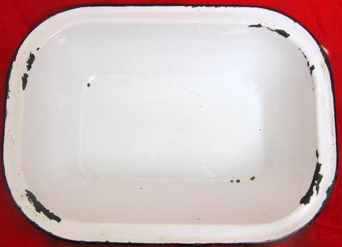 VINTAGE WHITE ENAMEL DISH :  24.6x17.8x5.5 cm