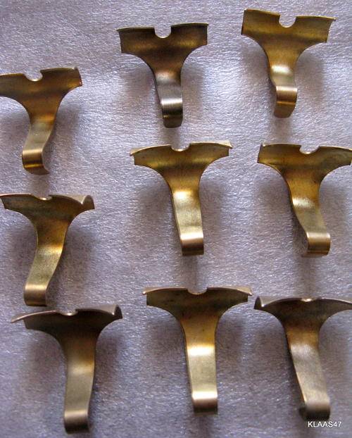 10 PICTURE RAIL HOOKS