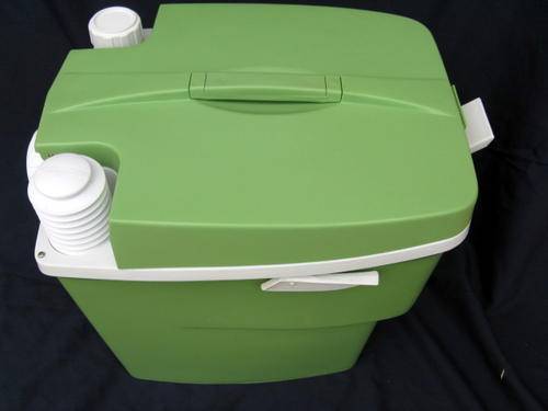 PORTA POTTI 33 : THETFORD : A PORTABLE FLUSHING TOILET