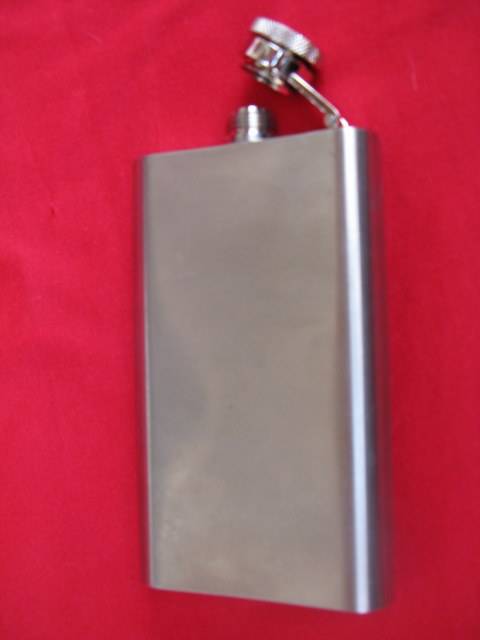 HIP FLASK : 4 OZ : STAINLESS STEEL : 11cm x 6.5cm x1.8cm (without lid)