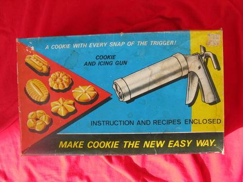 COOKIE  AND ICING GUN : 6 COOKIE DESIGNS & 3 ICING TIPS : ALL METAL : INSTRUCTION & RECIPE ENCLOSED