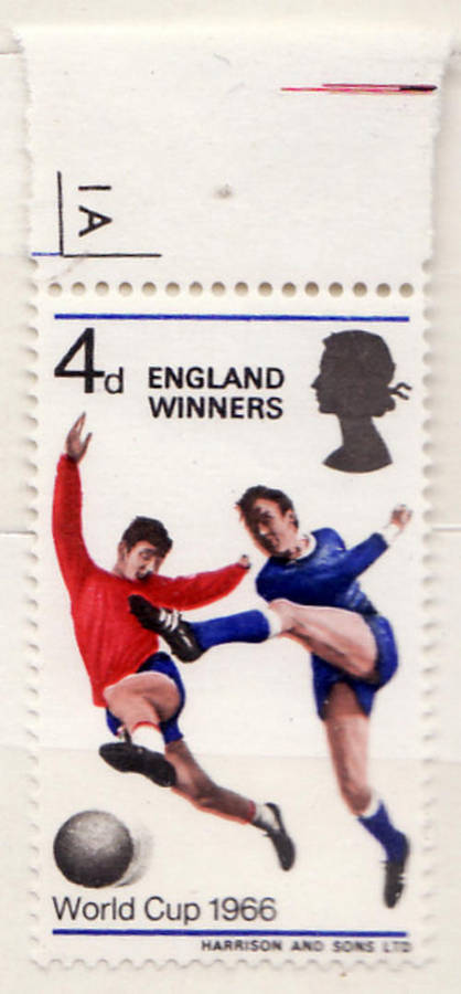 WORLD CUP 1966 : FOOTBALL : ENGLAND WINNERS : 4d MINT STAMP