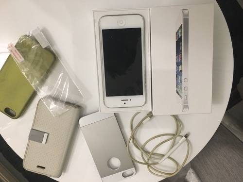 Apple IPHONE 5 - WHITE 32GB