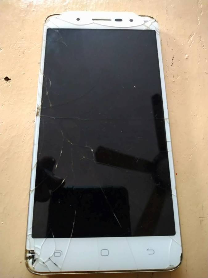 Hisense Pureshot L671 (Broken for Spairs)