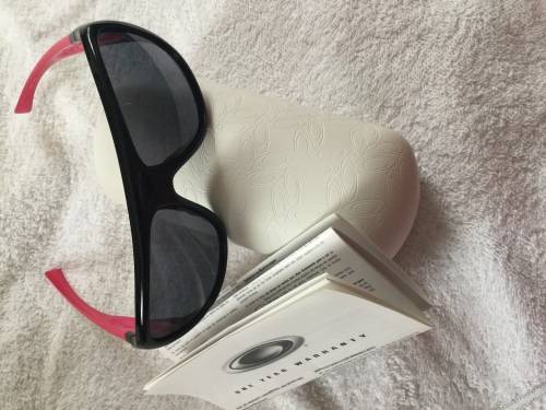 Ladies Genuine oakley sunglasses