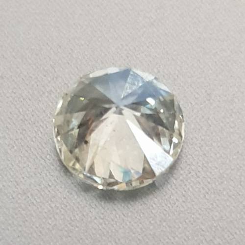 A Superb 0.71ct IGL Certified Natural Round Brilliant Cut Diamond VS1 / H - Stunning Brilliance !