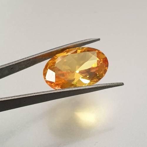 Spectacular 6.35ct Certified Natural Oval Cut VVS Yellow Sapphire - Stunning Investment Stone !