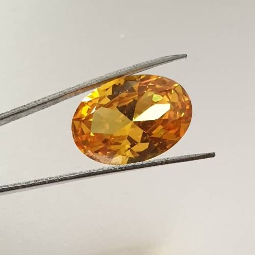 Spectacular 6.35ct Certified Natural Oval Cut VVS Yellow Sapphire - Stunning Investment Stone !
