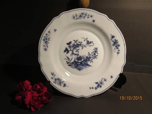 French Arcopal Milk Glass, Kalinka Pattern. Soup plate F