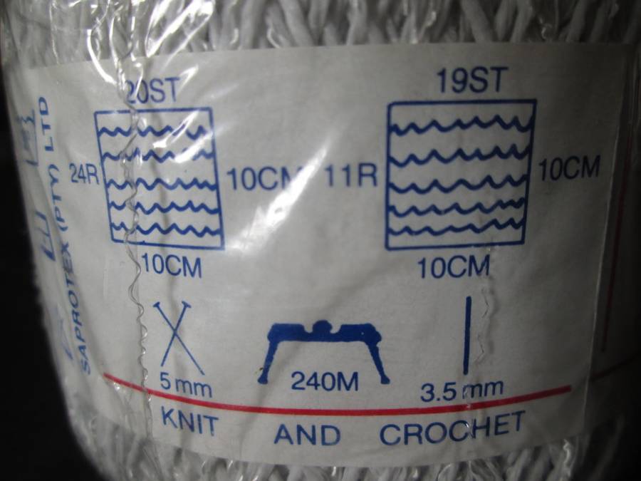 PINGOUIN- 66% Nylon and 34% Rayon- 50g- Used for Knitting(5mm) and Crochet(3.5mm) `Geisha` name