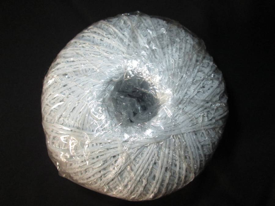 PINGOUIN- 66% Nylon and 34% Rayon- 50g- Used for Knitting(5mm) and Crochet(3.5mm) `Geisha` name