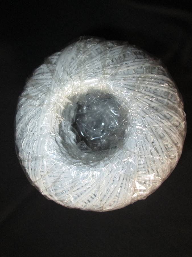 PINGOUIN- 66% Nylon and 34% Rayon- 50g- Used for Knitting(5mm) and Crochet(3.5mm) `Geisha` name