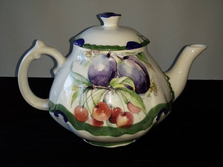 Pottery Garden-Ye Olde World-Potterwoods-Tea and Coffee ware-Pot-Fruit Scenery