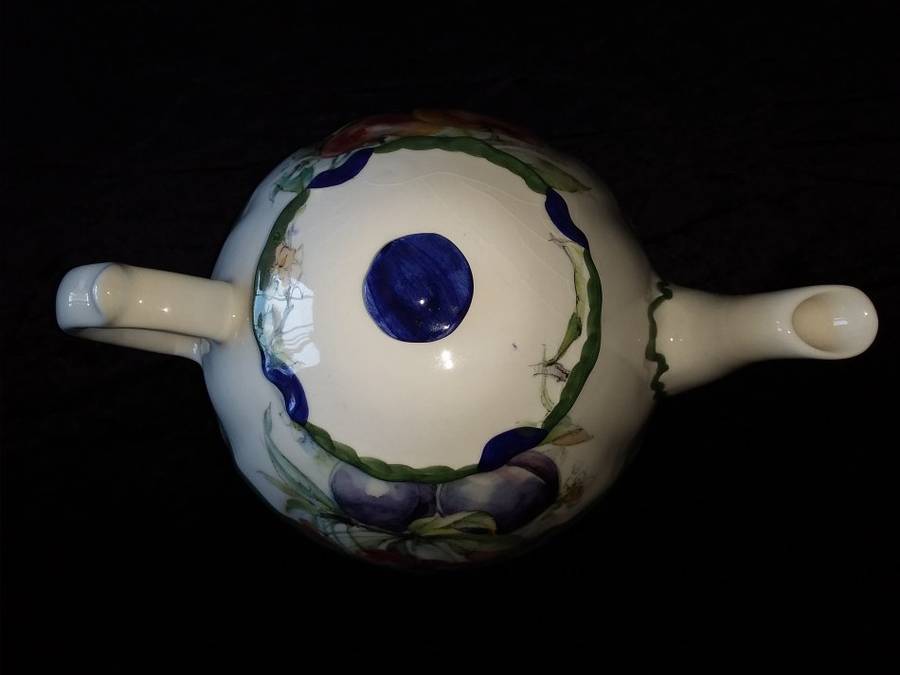 Pottery Garden-Ye Olde World-Potterwoods-Tea and Coffee ware-Pot-Fruit Scenery