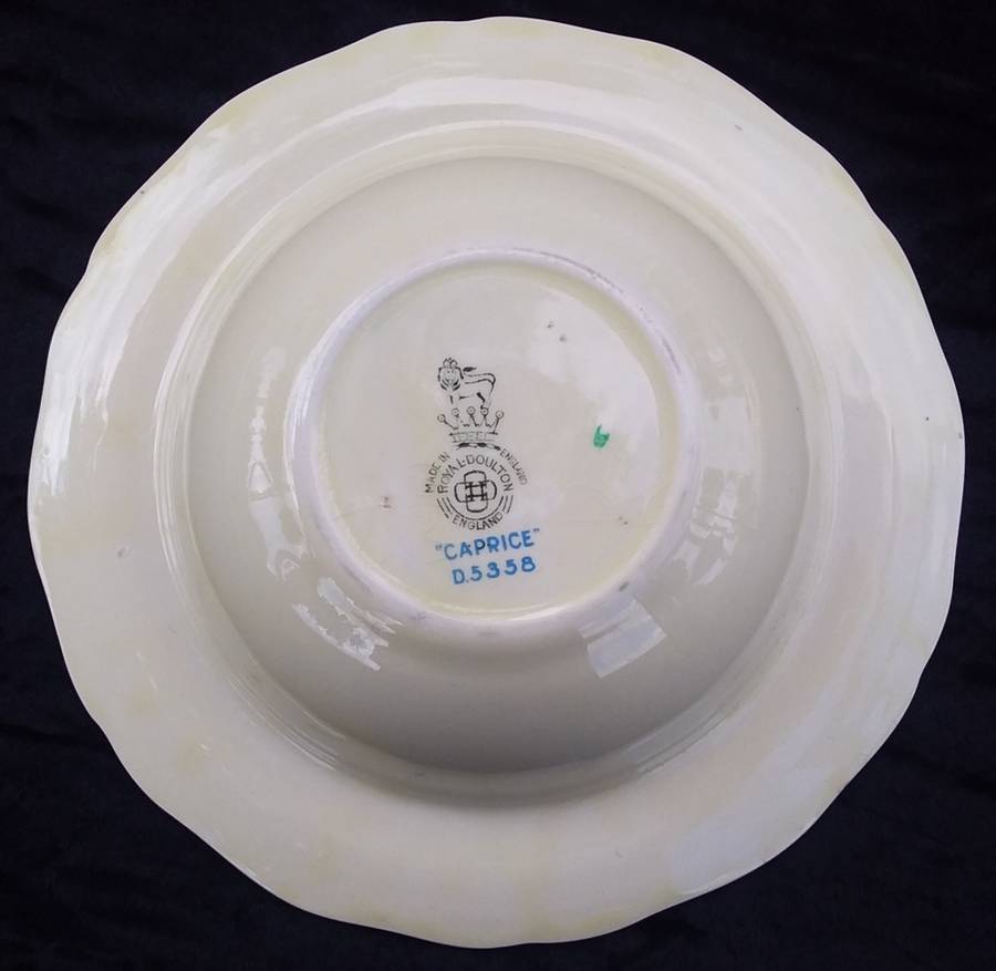 Collectable Bowl-Royal Doulton-Made in England-`Caprice D5358`