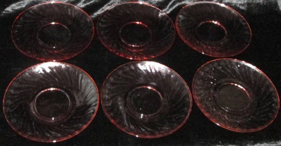 Kitchenware/Tableware-6 x Cups and Saucers.